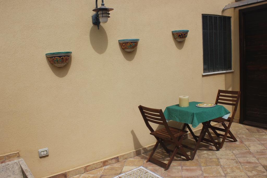 Bed and Breakfast I Campanili Agrigento Habitación foto